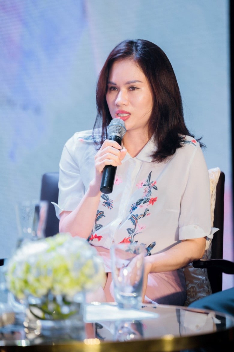 Ths.Bs Lê Thị Lưu – Chuyên gia Sản phụ khoa – Bệnh viện Phụ sản Hà Nội chia sẻ trong đại tiệc tri ân đối tác của thương hiệu Femfresh & Batiste