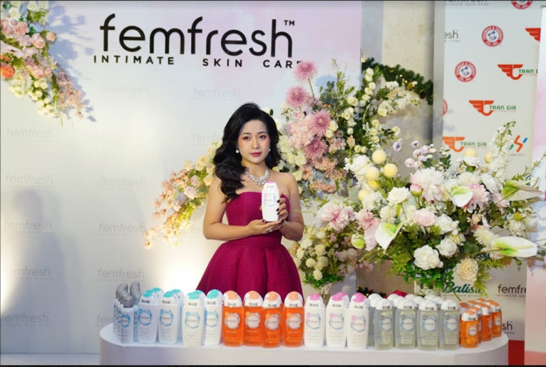 Diễn viên Đàm Hằng là một trong những khách hàng yêu thích Femfresh và chắc chắn nữ diễn viên sẽ lan tỏa sản phẩm tuyệt vời này đến với nhiều chị em phụ nữ.